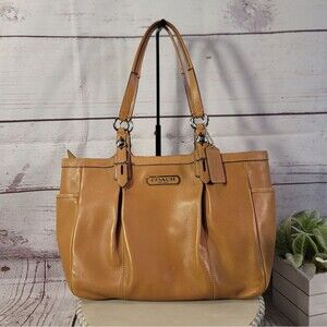 Coach Gallery Pleated East West Tote - Tan Leather F15147